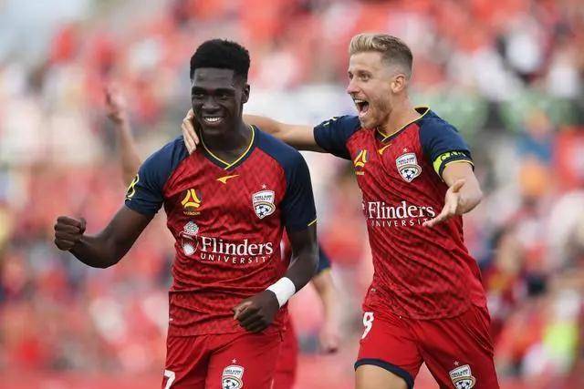 巴萨官方社媒晒猫咪形象新吉祥物