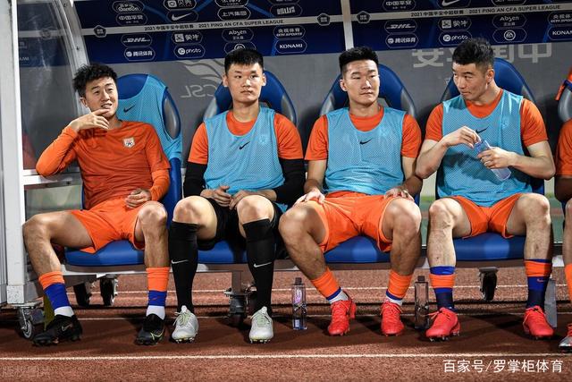 骑士力克步行者锁定季后赛 76人7连胜追平魔术